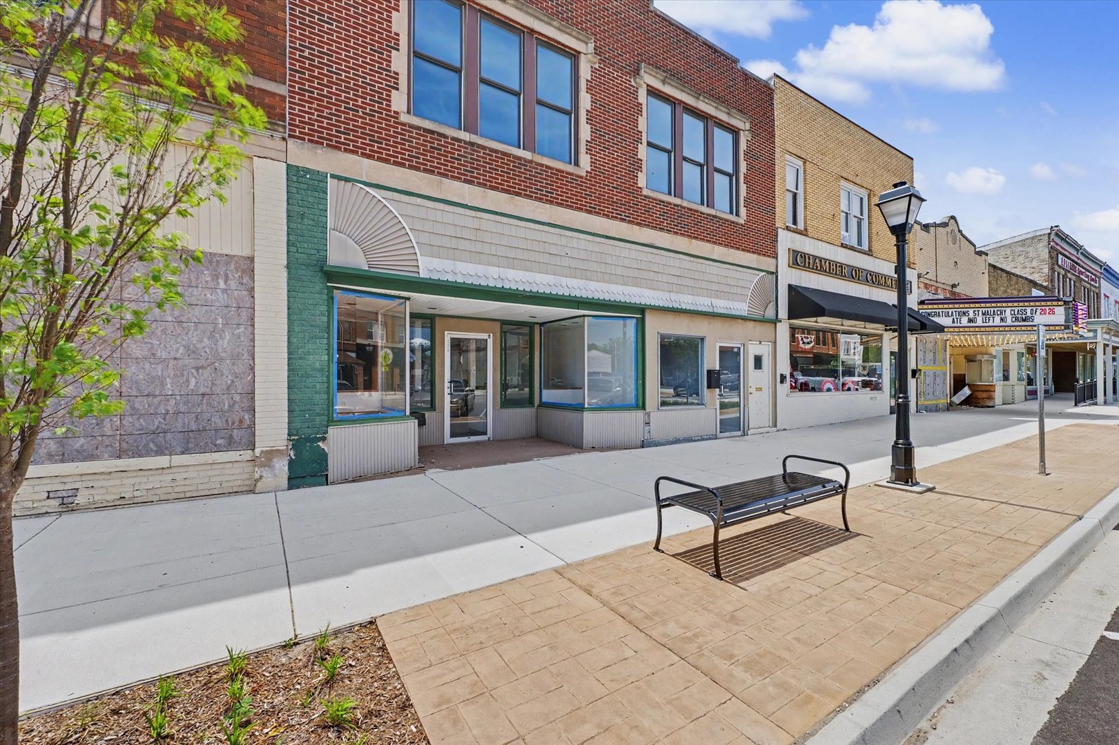122-124 E Sangamon Avenue Property Photo 3