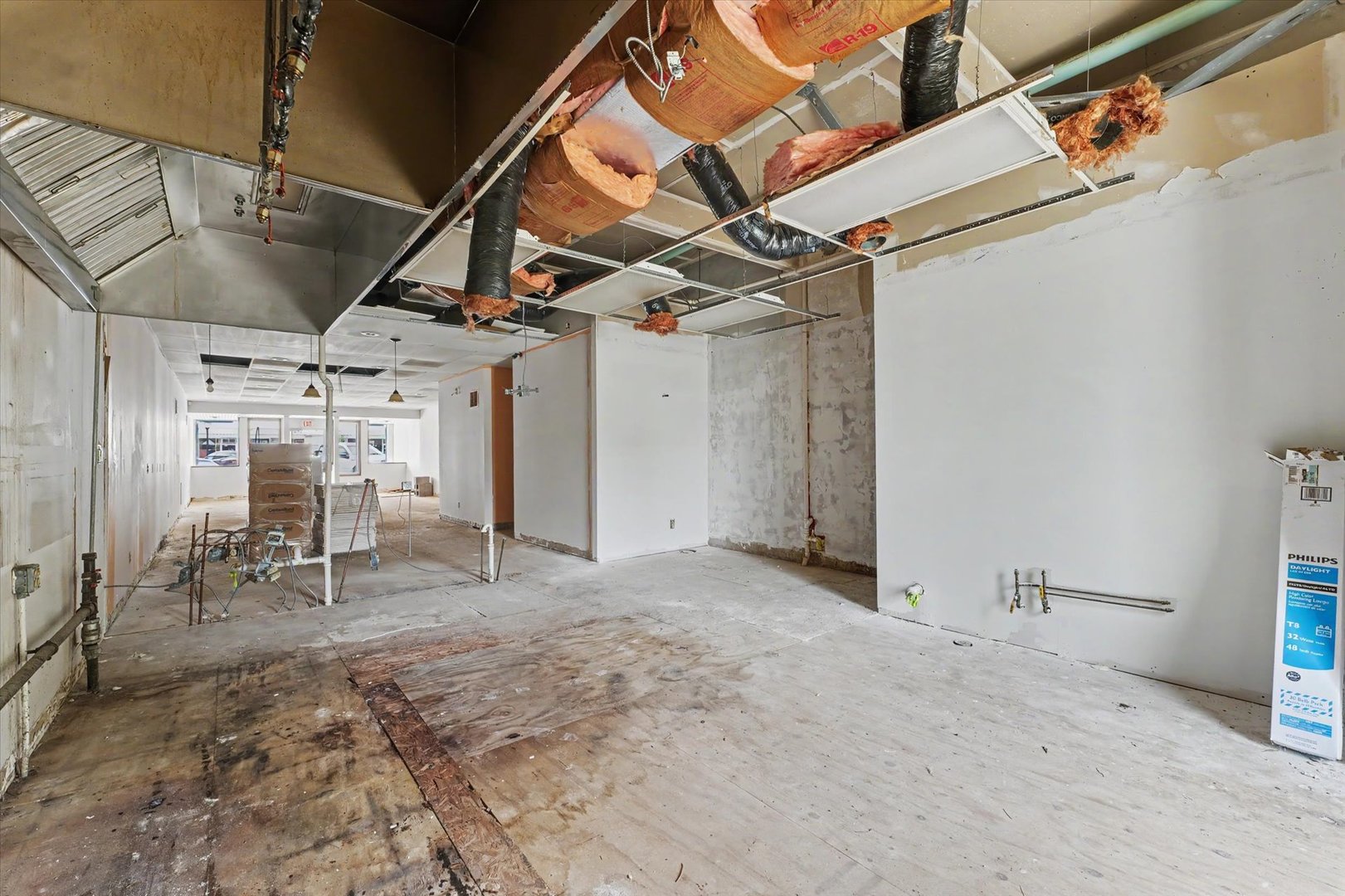 122-124 E Sangamon Avenue Property Photo 13