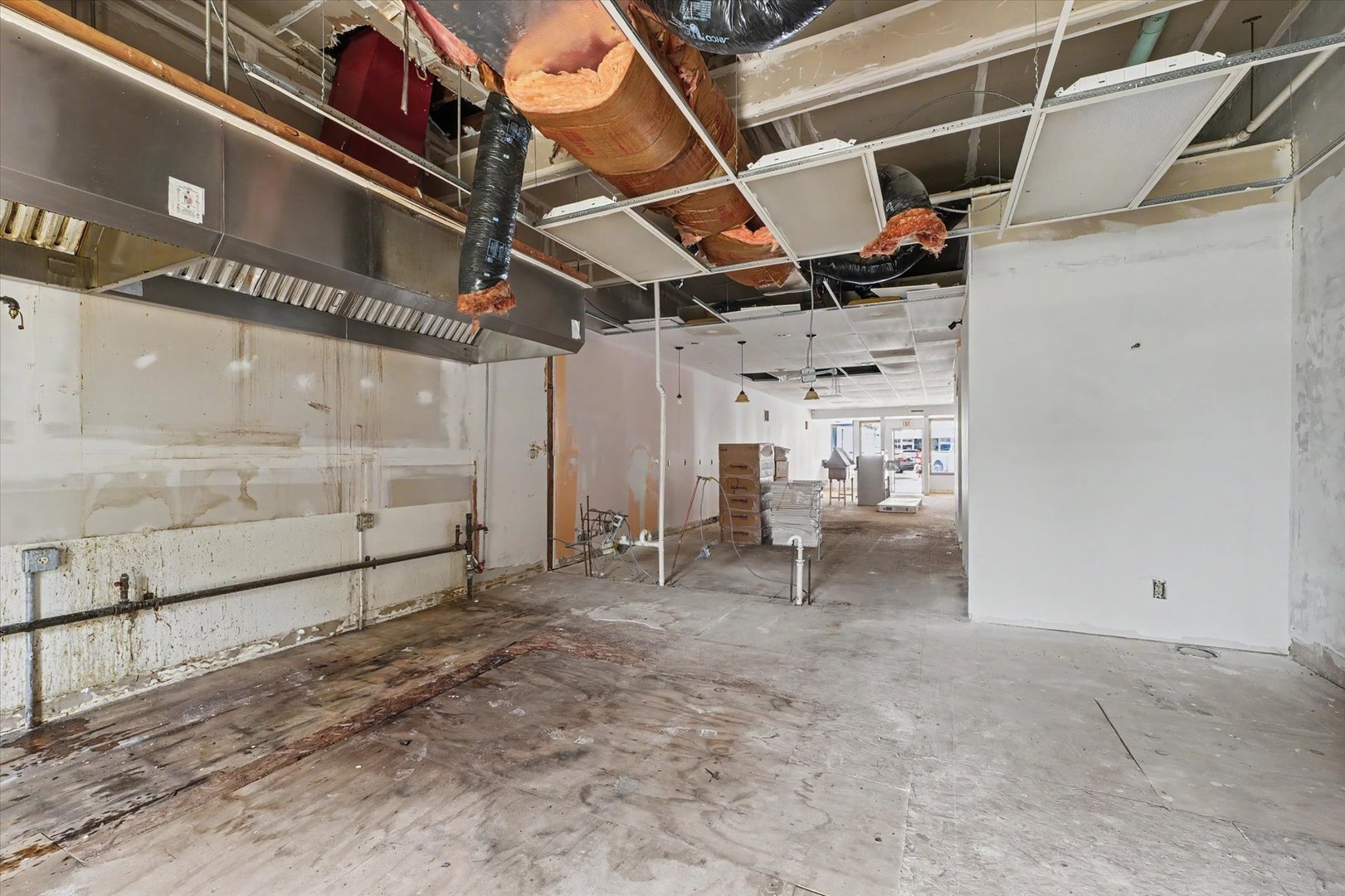 122-124 E Sangamon Avenue Property Photo 14