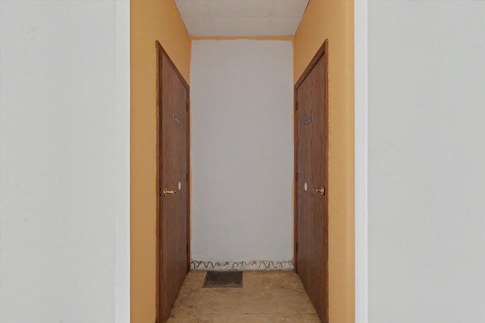 122-124 E Sangamon Avenue Property Photo 17