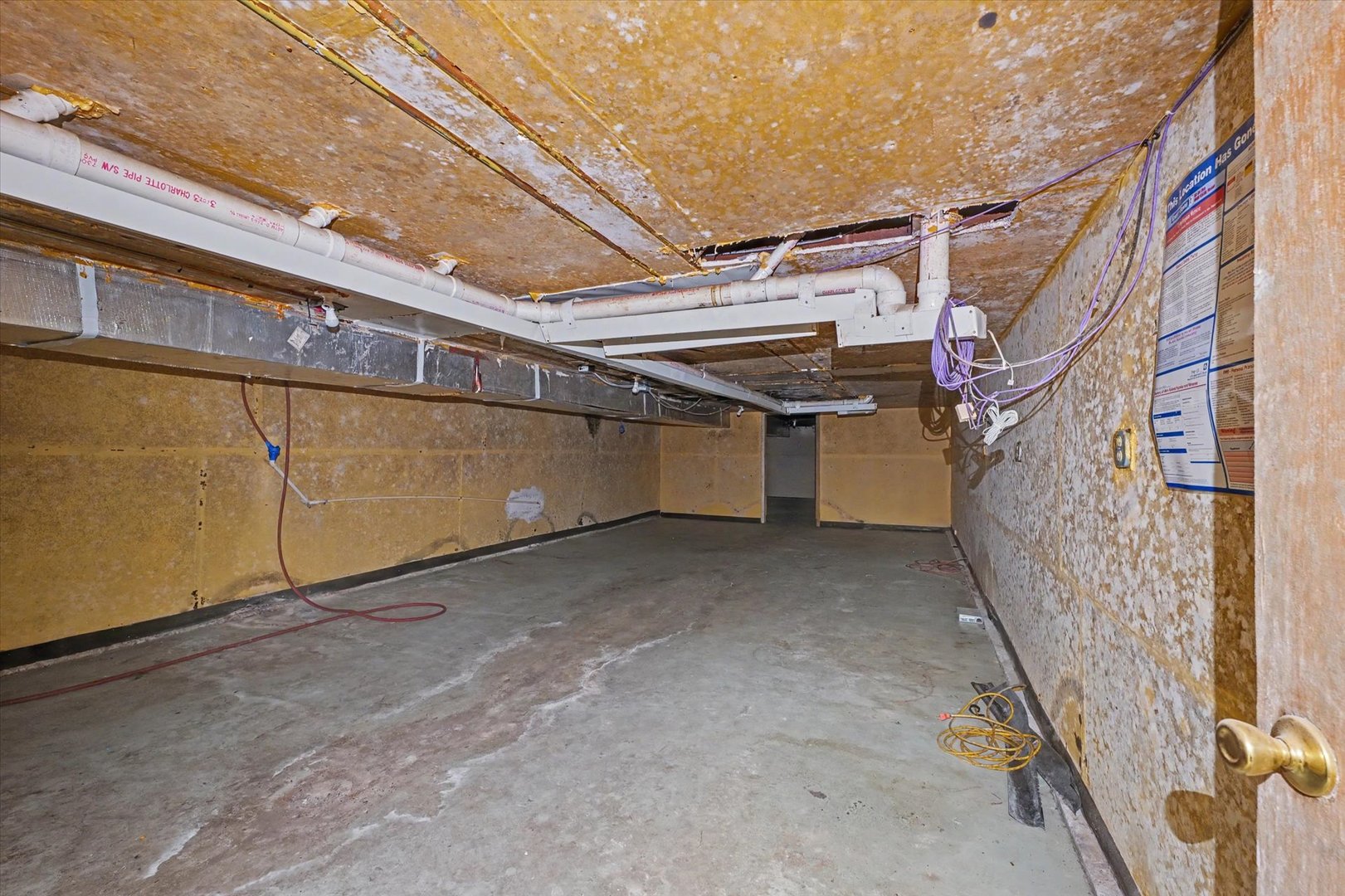 122-124 E Sangamon Avenue Property Photo 18