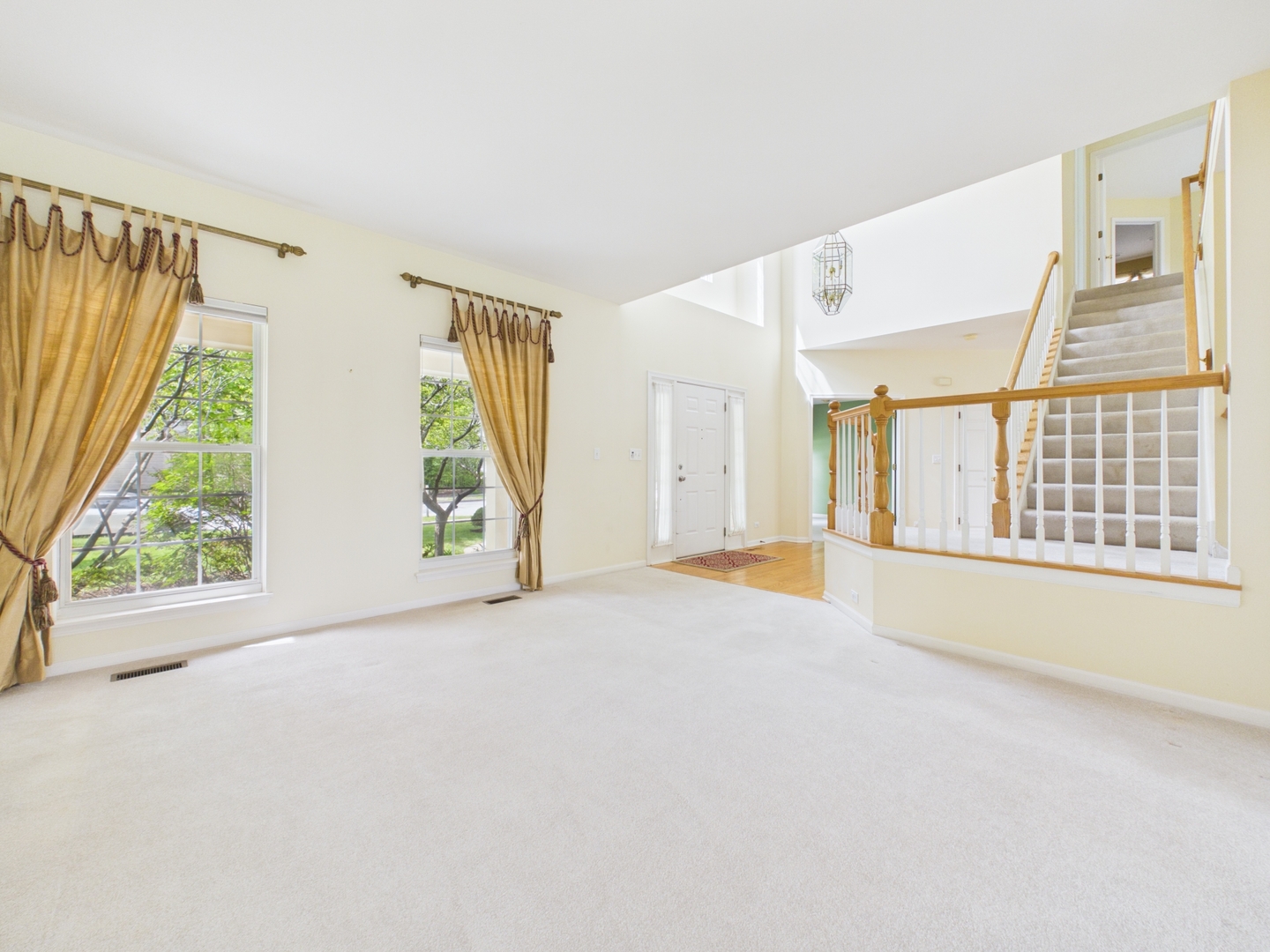 7486 Abbey Road Property Photo 6