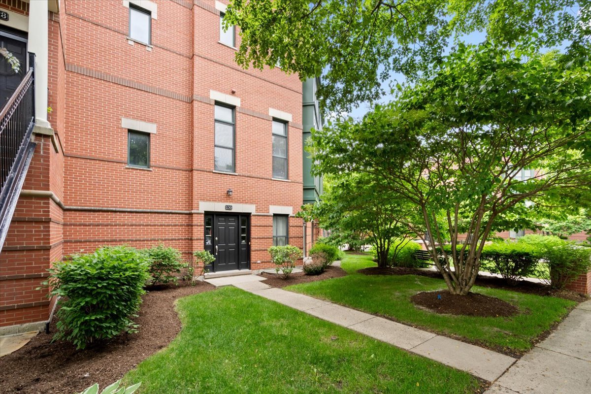 130 N Rose Street Property Photo 3