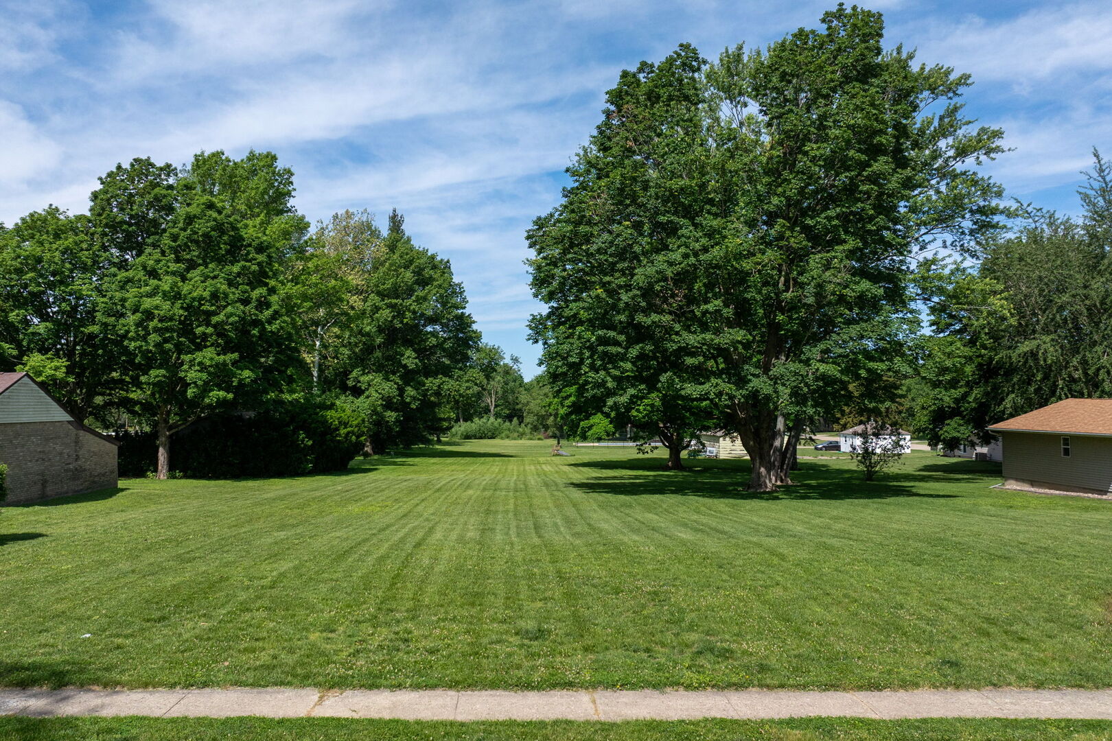 533 N Stewart Street Property Photo 1