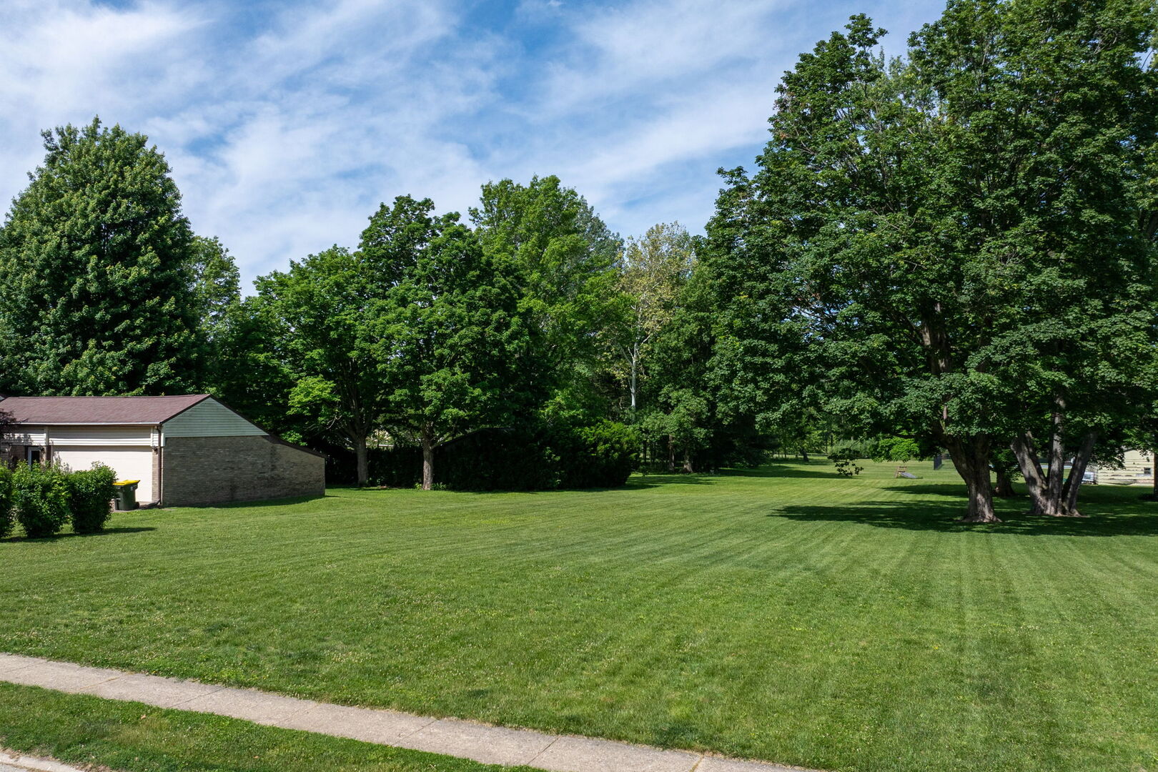 533 N Stewart Street Property Photo 4
