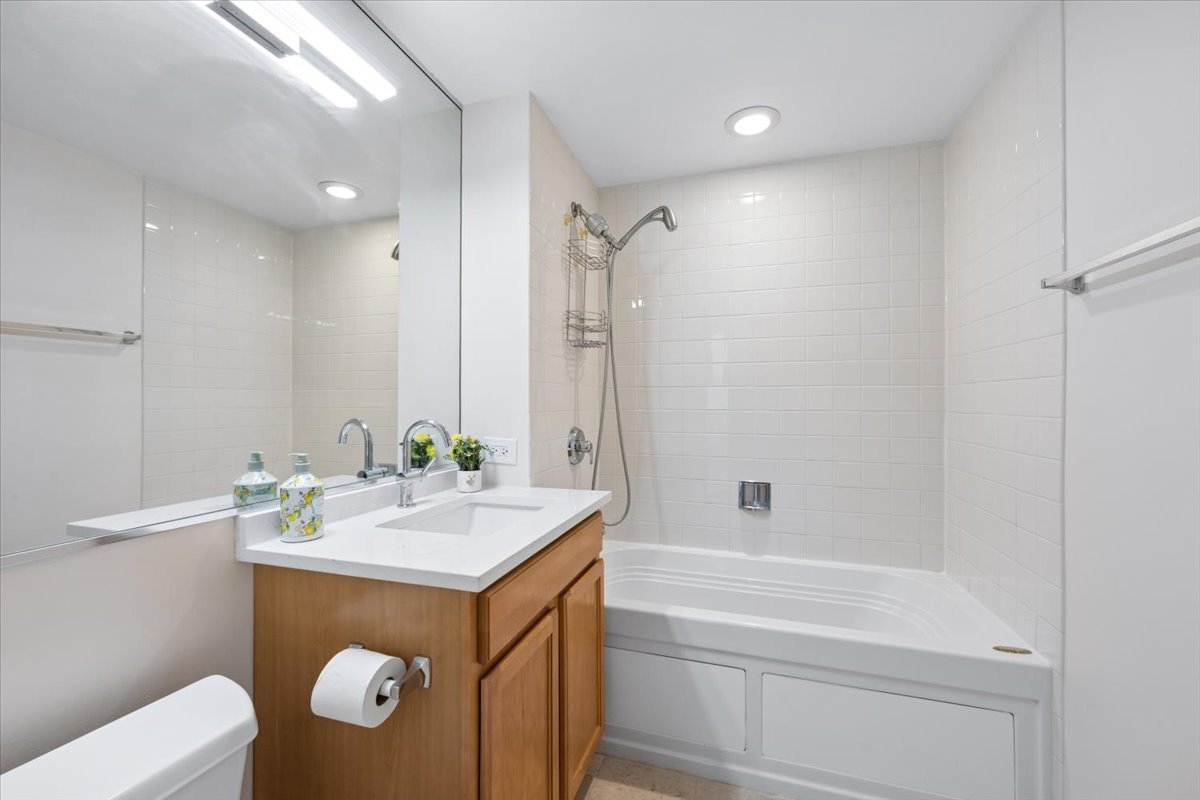 61 W 15th Street 806 Property Photo 10