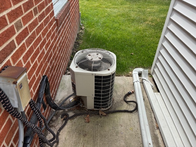 628 E Division Street Property Photo 5