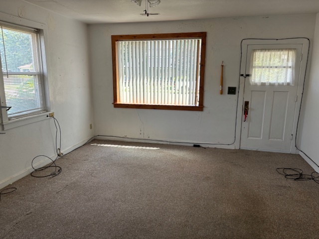628 E Division Street Property Photo 8