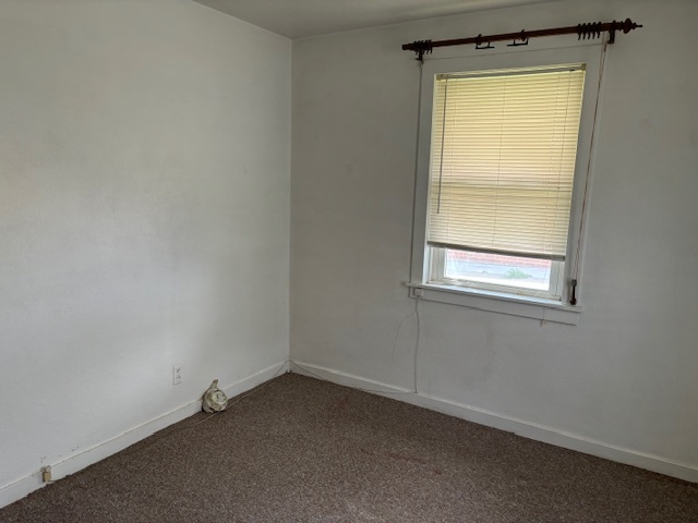 628 E Division Street Property Photo 15