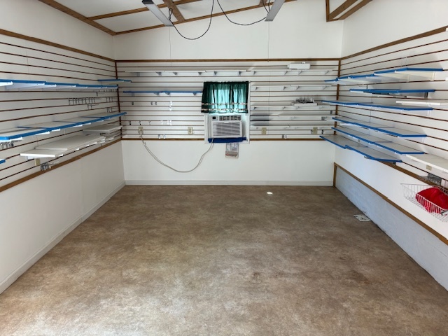 628 E Division Street Property Photo 21
