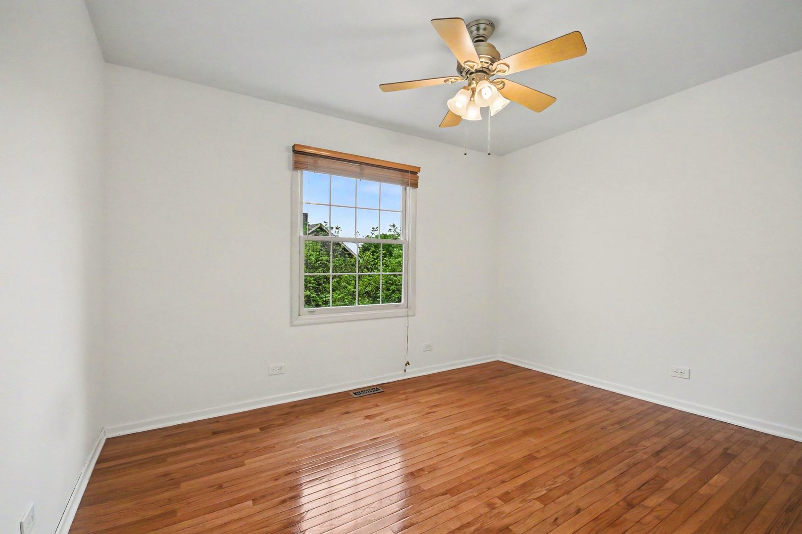 865 Warwick Lane Property Photo 14