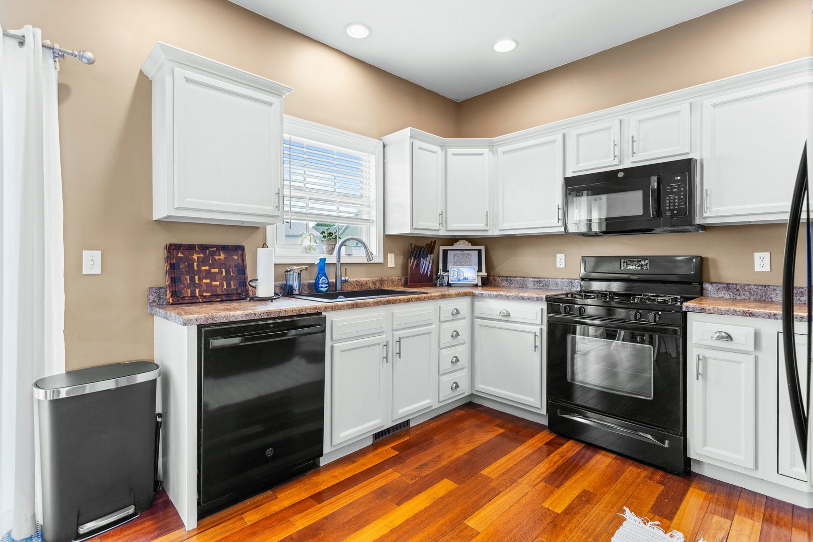 1704 Timber Wolf Lane Property Photo 7