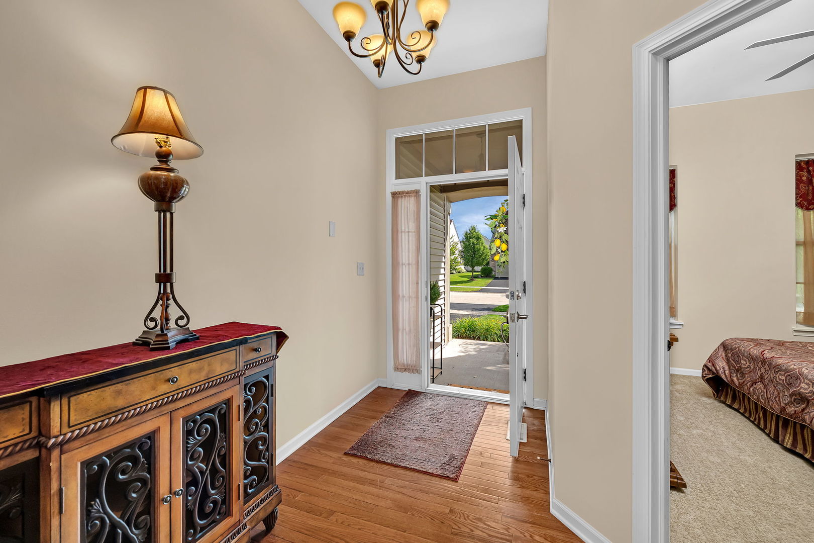 819 Canton Drive Property Photo 4