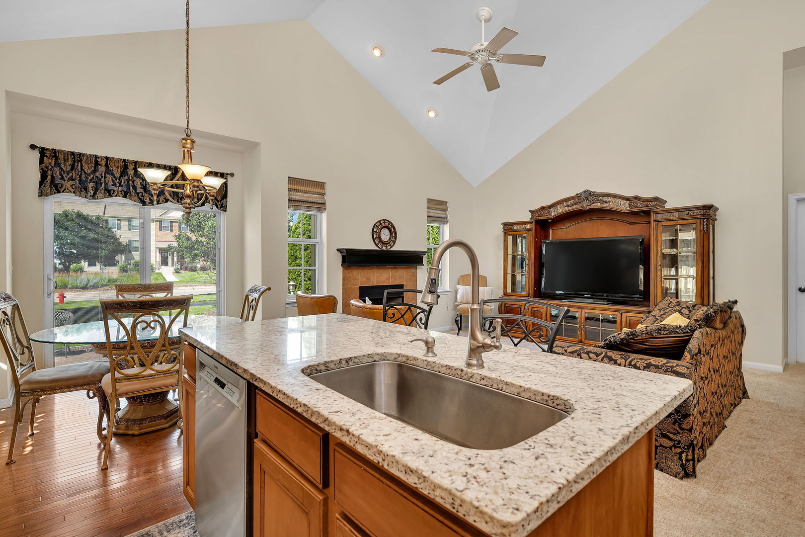 819 Canton Drive Property Photo 12