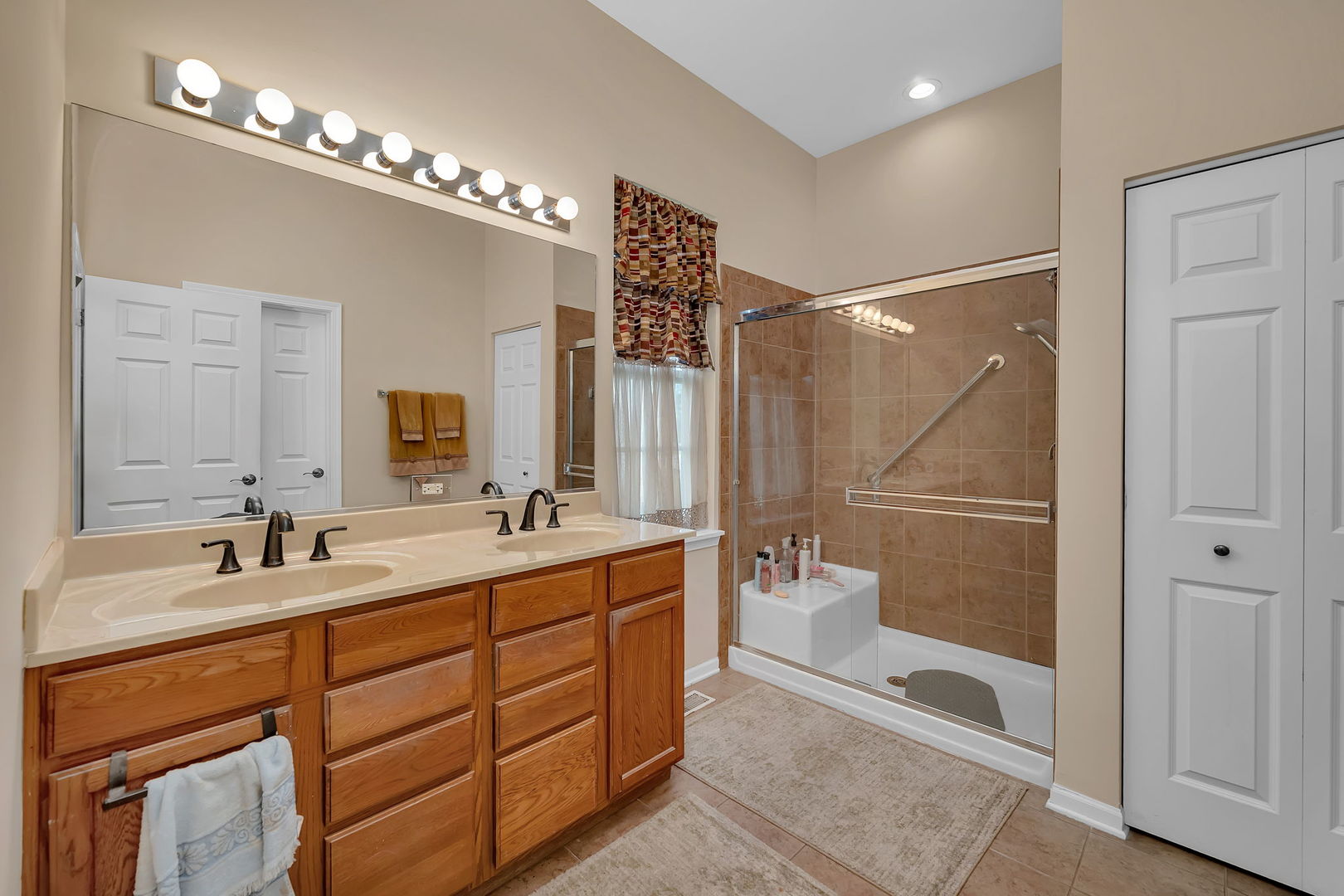 819 Canton Drive Property Photo 18
