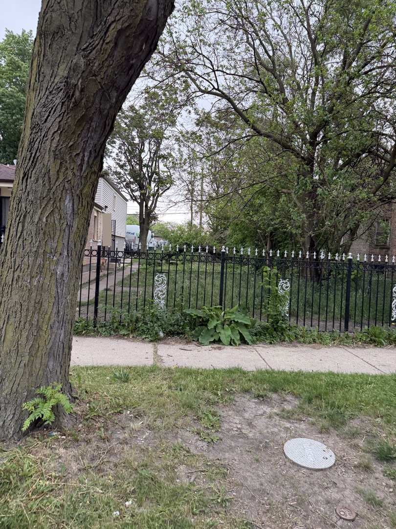 6549 S Marshfield Avenue Property Photo 1