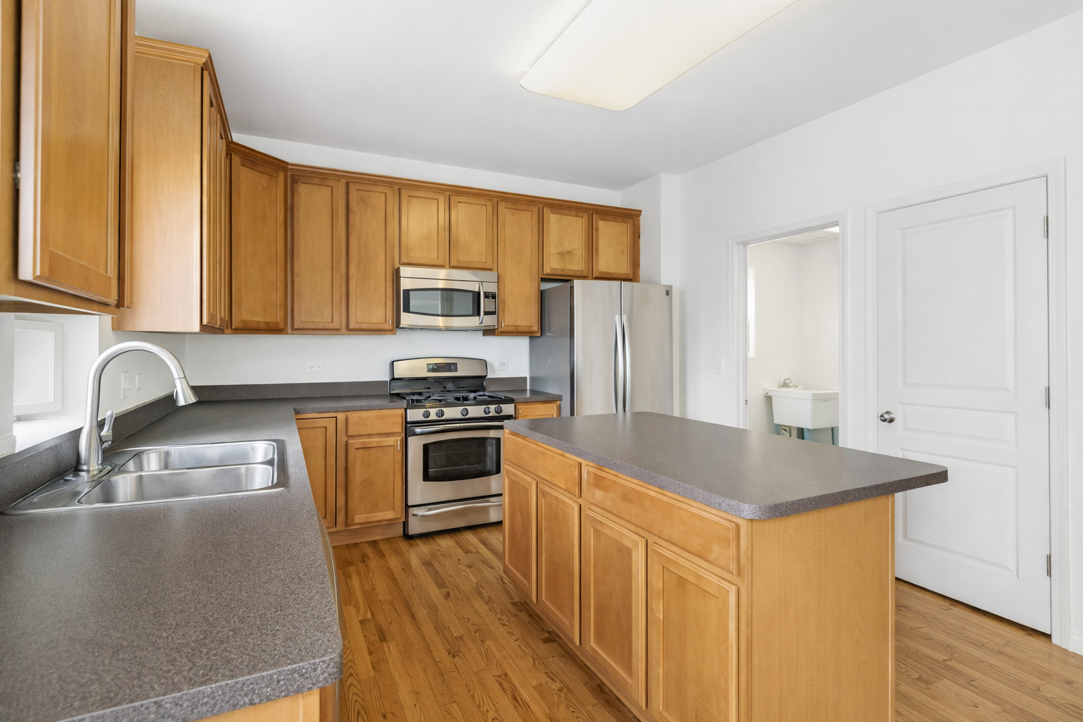 1177 Blue Heron Circle Property Photo 3