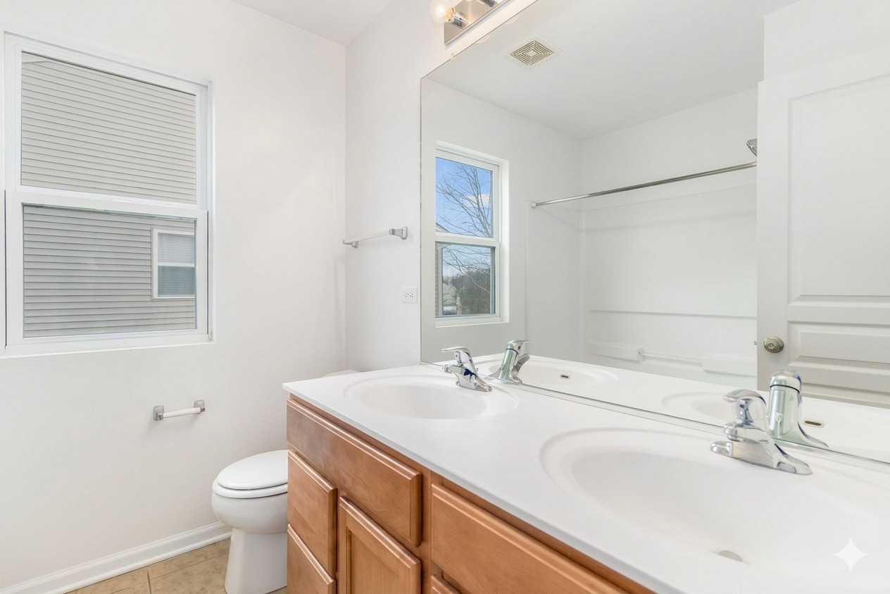 1177 Blue Heron Circle Property Photo 5