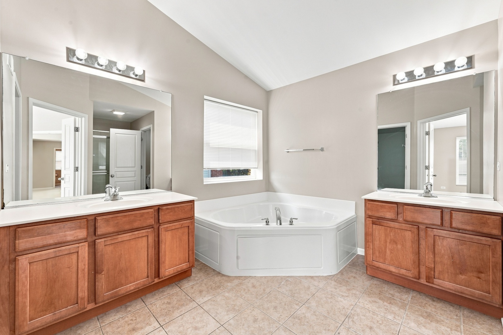 1177 Blue Heron Circle Property Photo 6