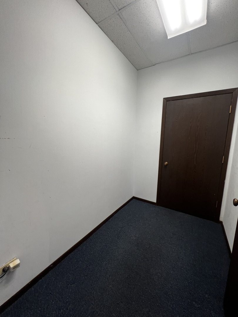 9944 S Roberts Road 107 Property Photo 11