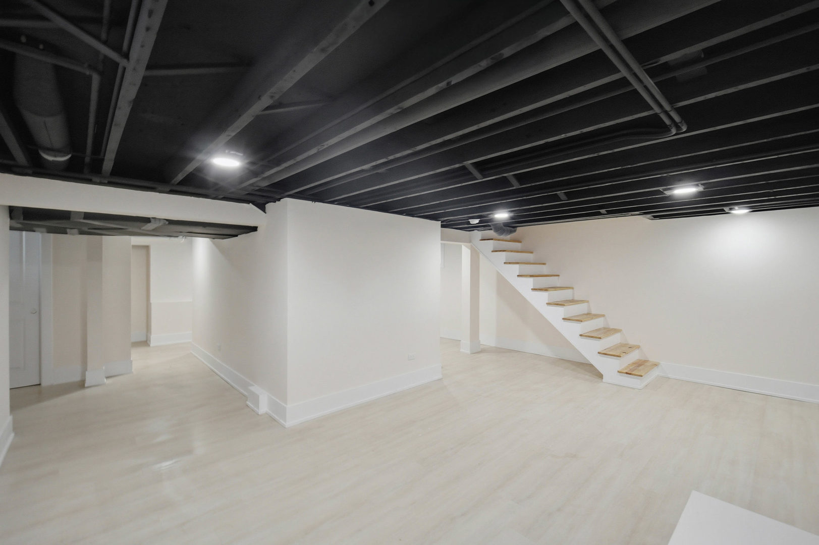 645 E Calhoun Street Property Photo 28