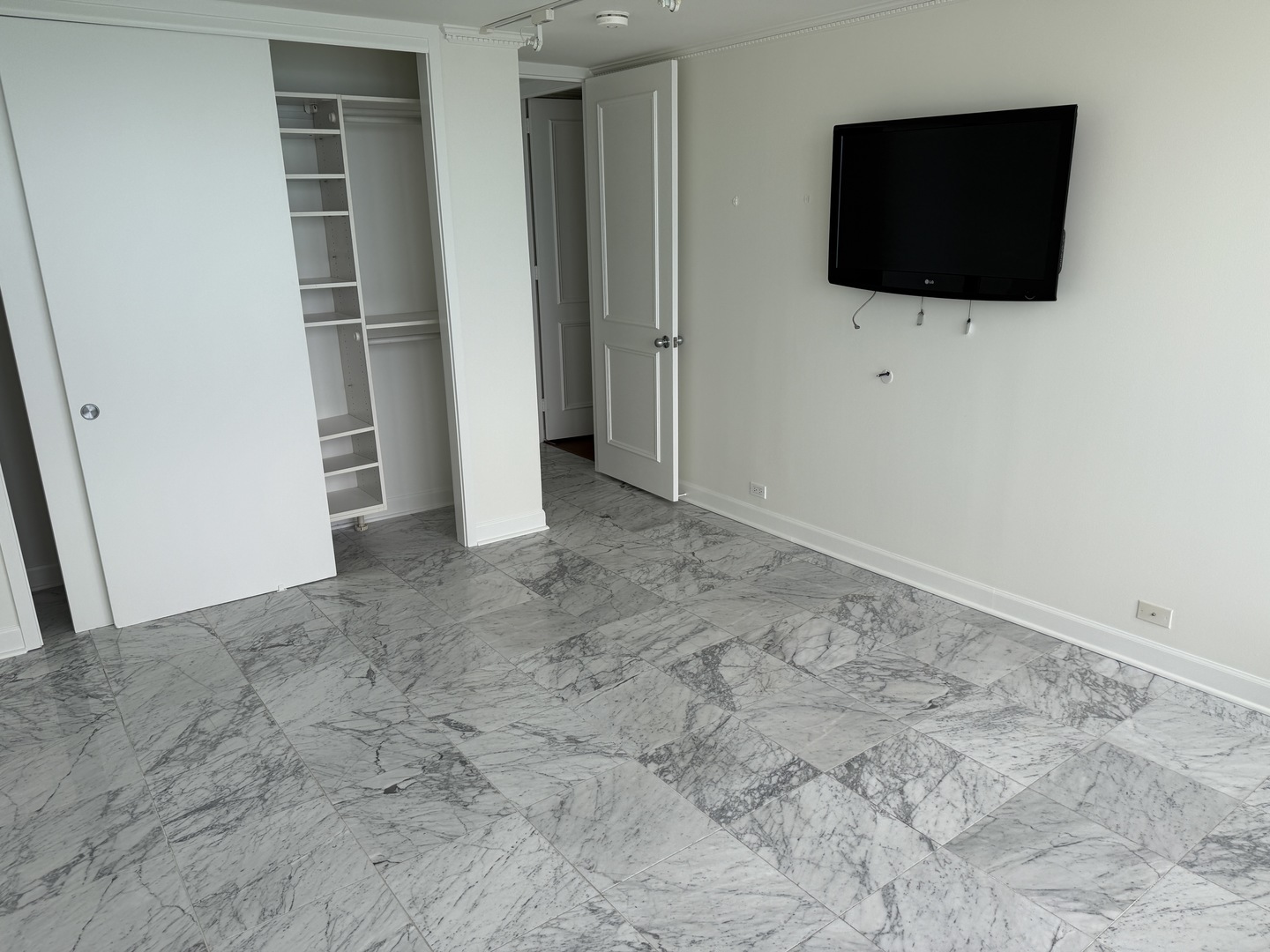 505 N Lake Shore Drive 5706 Property Photo 30