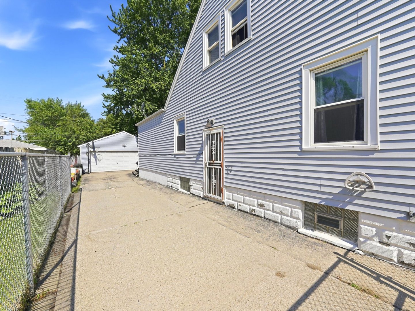 602 Hirsch Avenue Property Photo 29