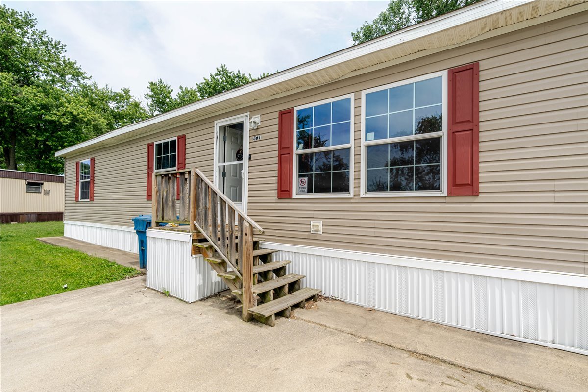 861 4th Street Property Photo 4