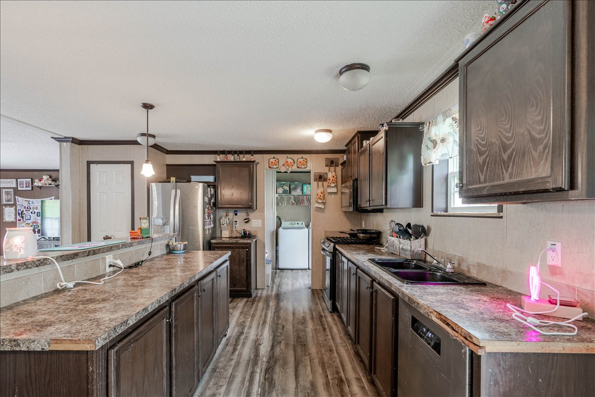 861 4th Street Property Photo 10