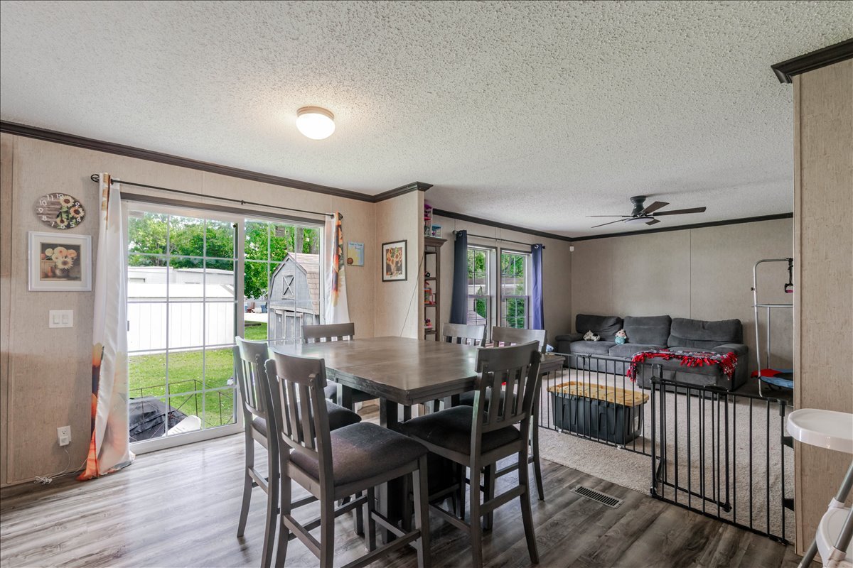 861 4th Street Property Photo 12