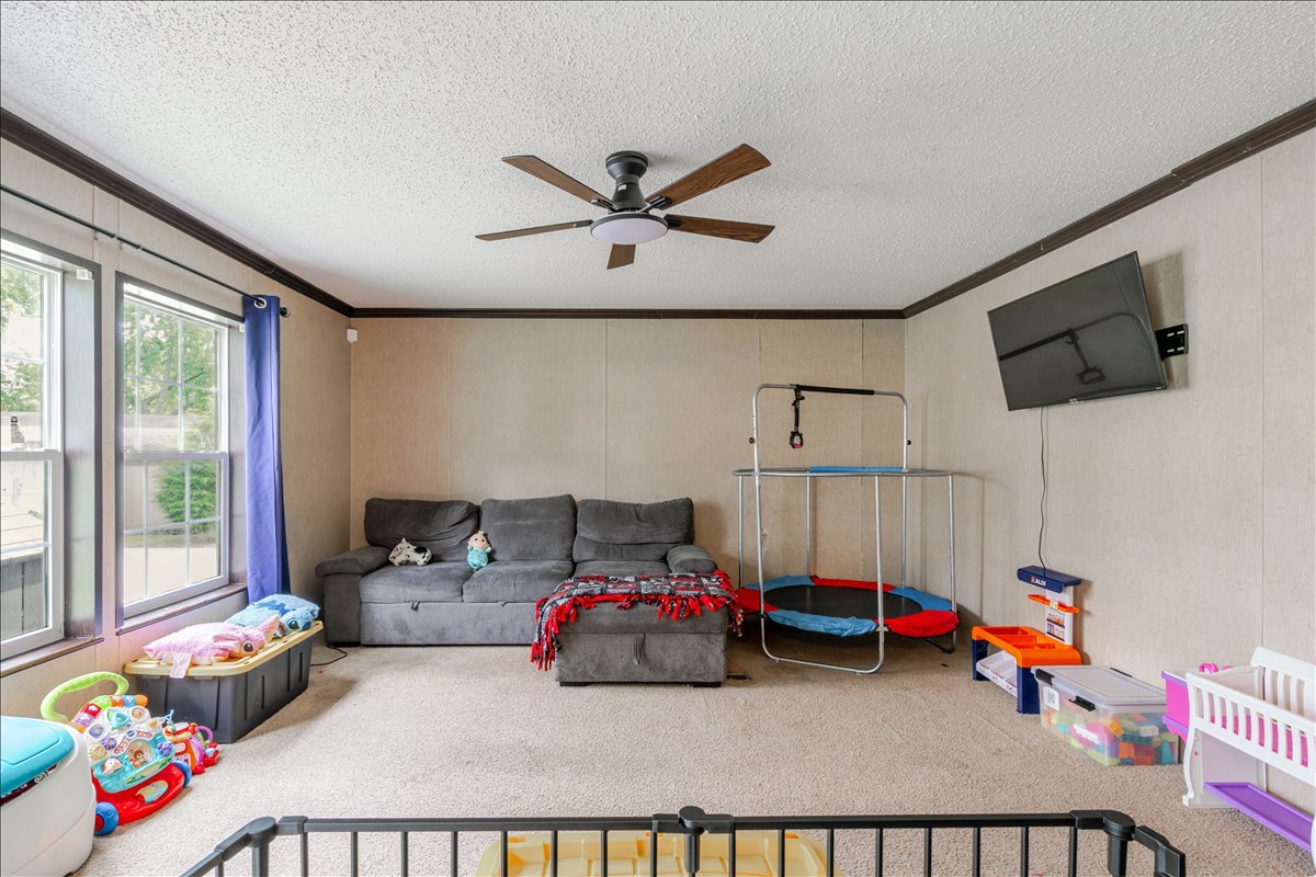 861 4th Street Property Photo 14