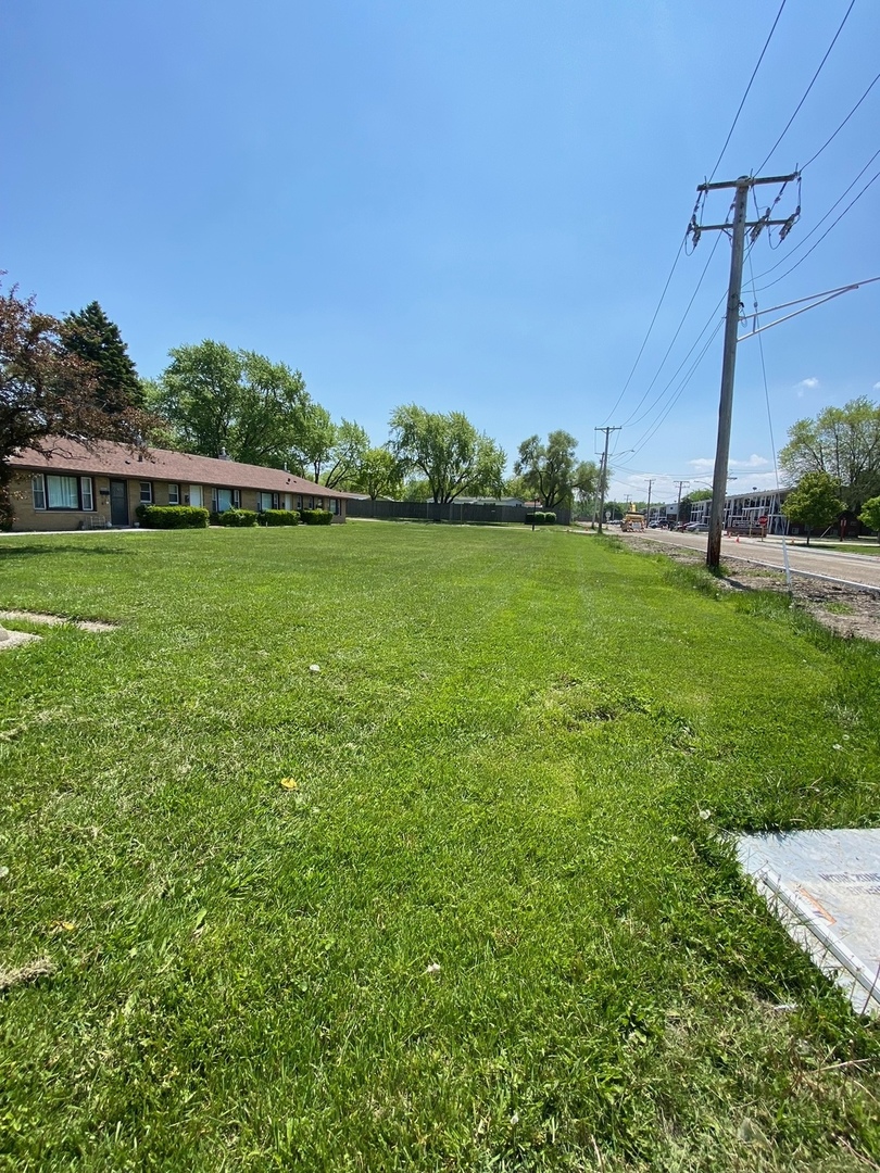 3298 7th Street Property Photo 3