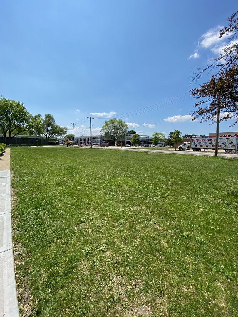 3298 7th Street Property Photo 4