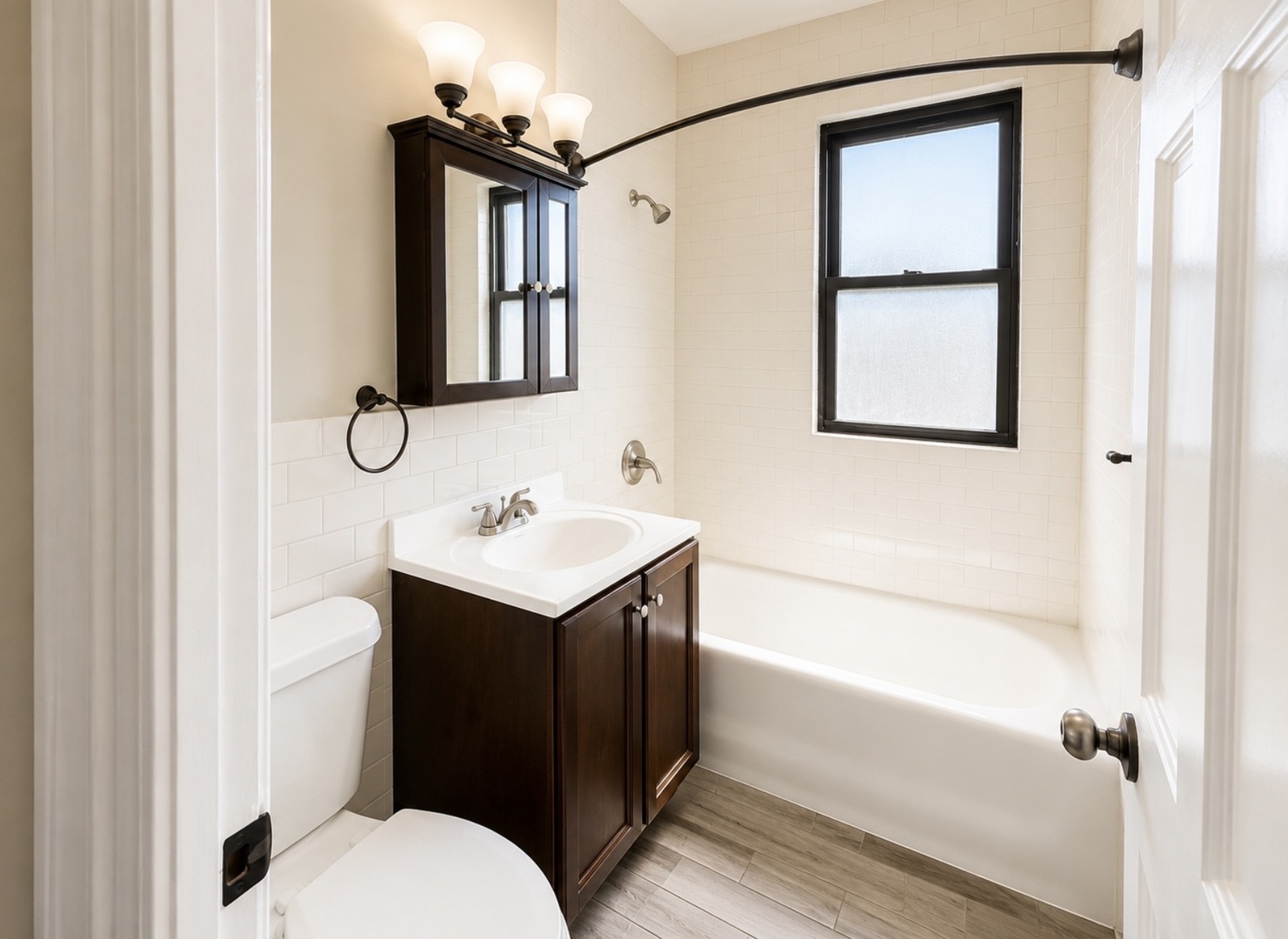 5653 N Spaulding Avenue 3e Property Photo 7