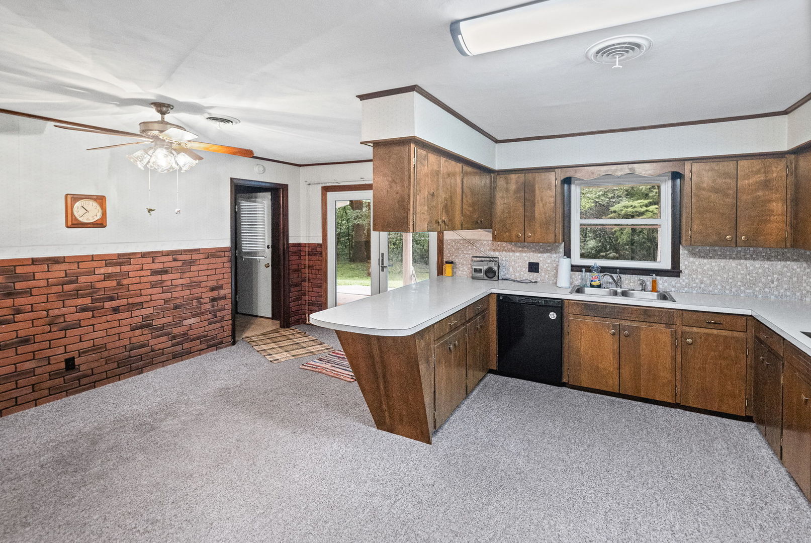 414 Gilliland Road Property Photo 13