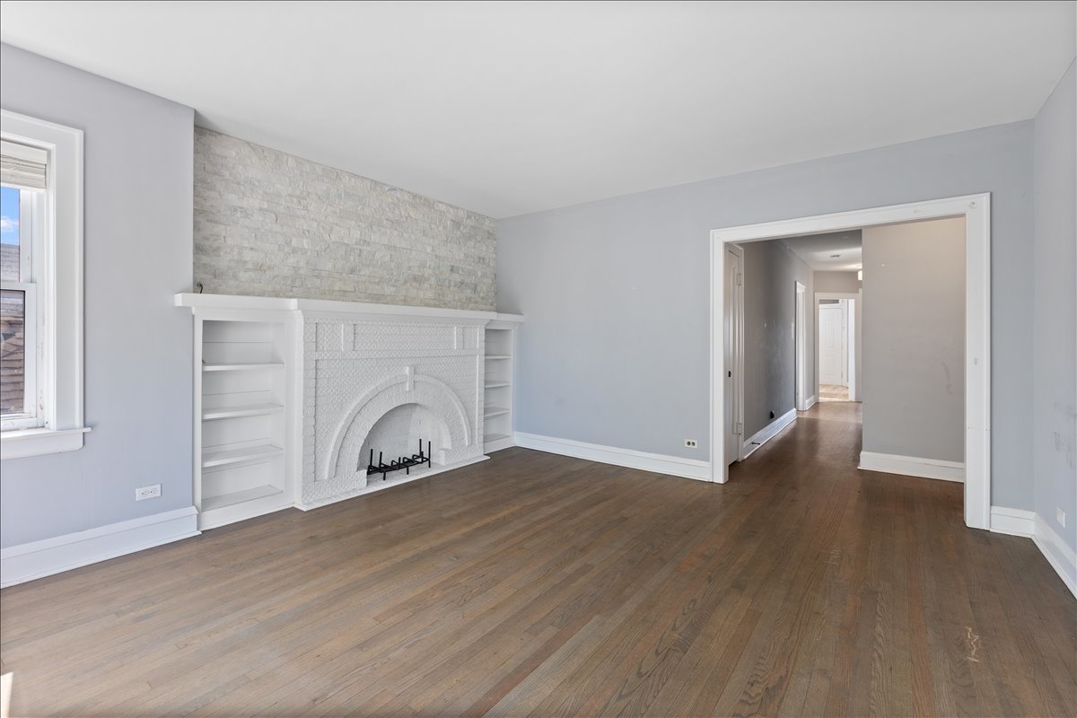 5051 W Montana Street Property Photo 3