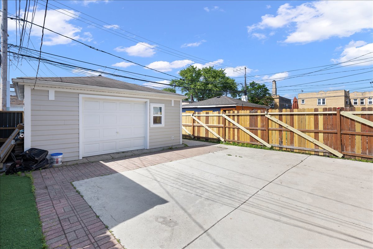 5051 W Montana Street Property Photo 22