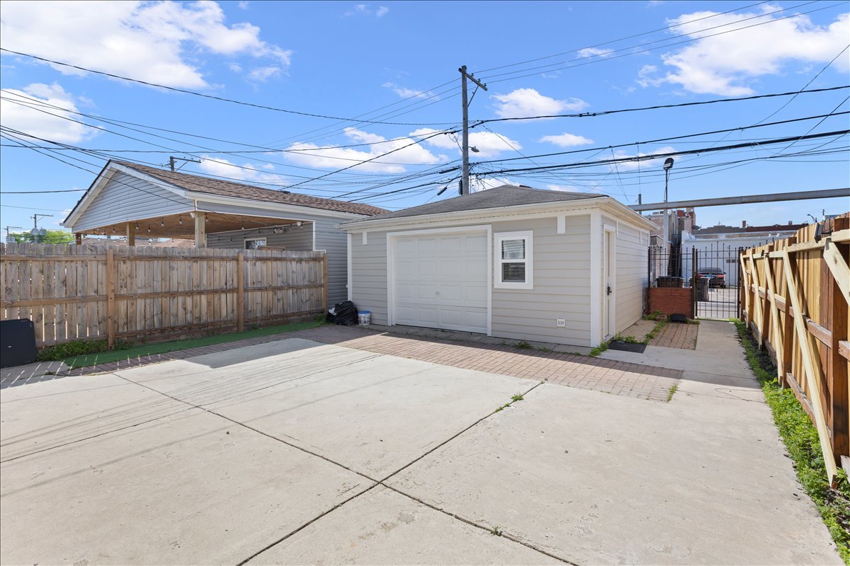 5051 W Montana Street Property Photo 23