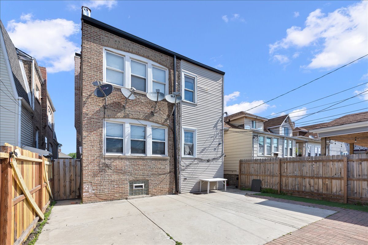 5051 W Montana Street Property Photo 24