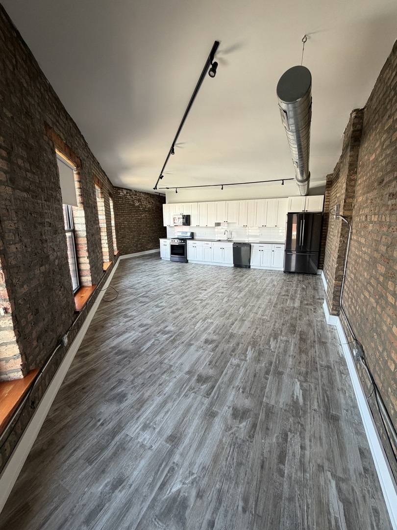 1572 N Milwaukee Avenue G Property Photo 6