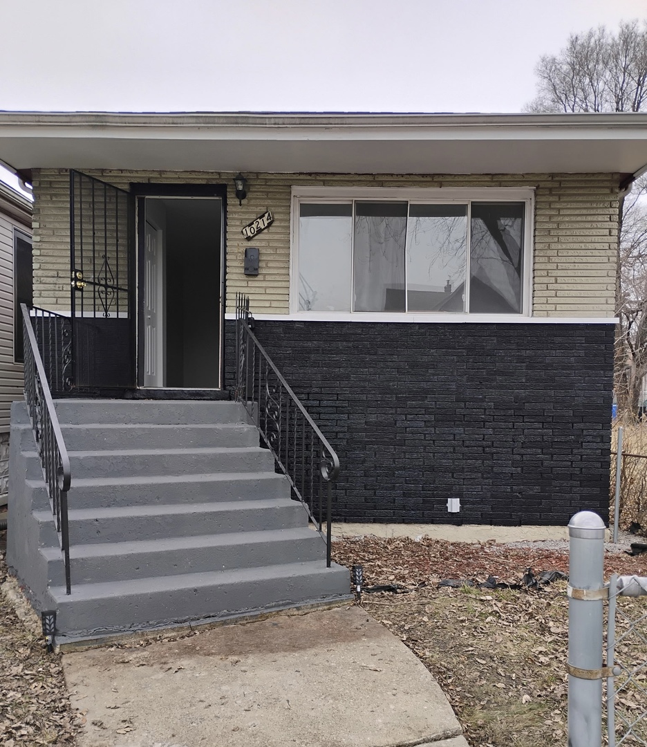 10214 S La Salle Street Property Photo 1