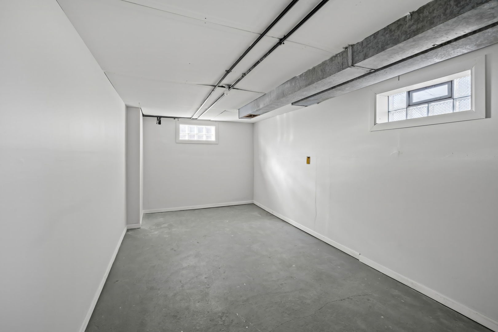 10214 S La Salle Street Property Photo 13