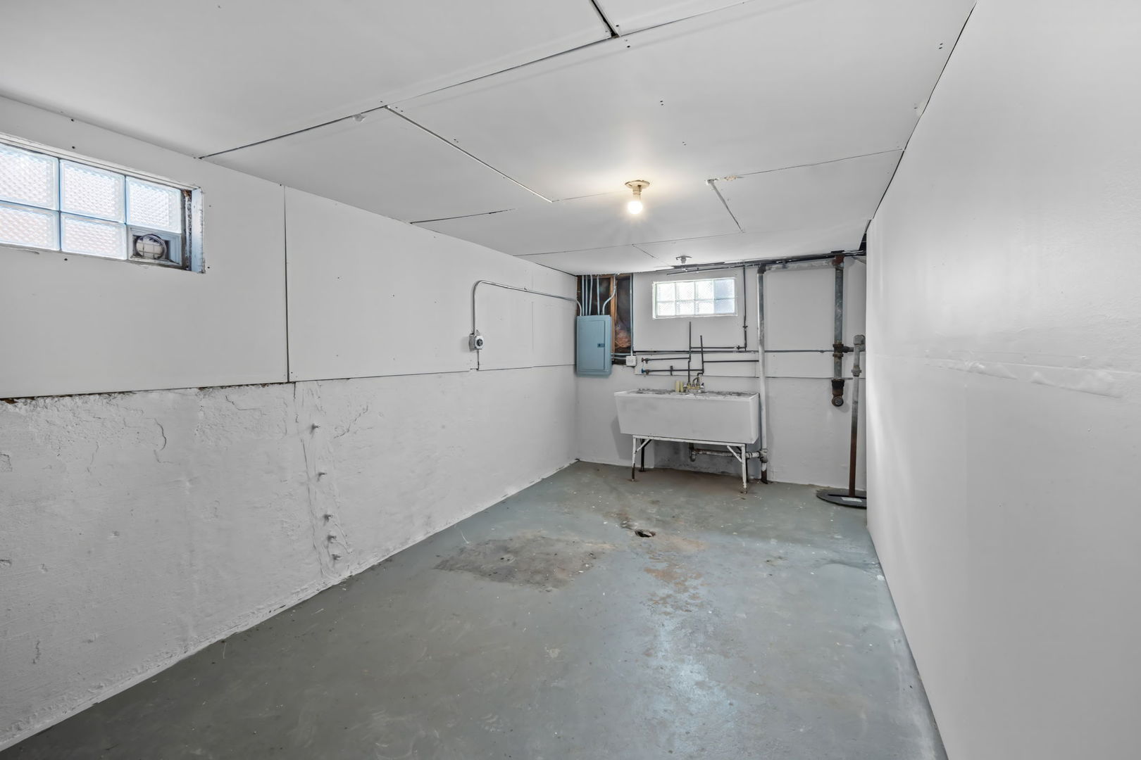 10214 S La Salle Street Property Photo 14