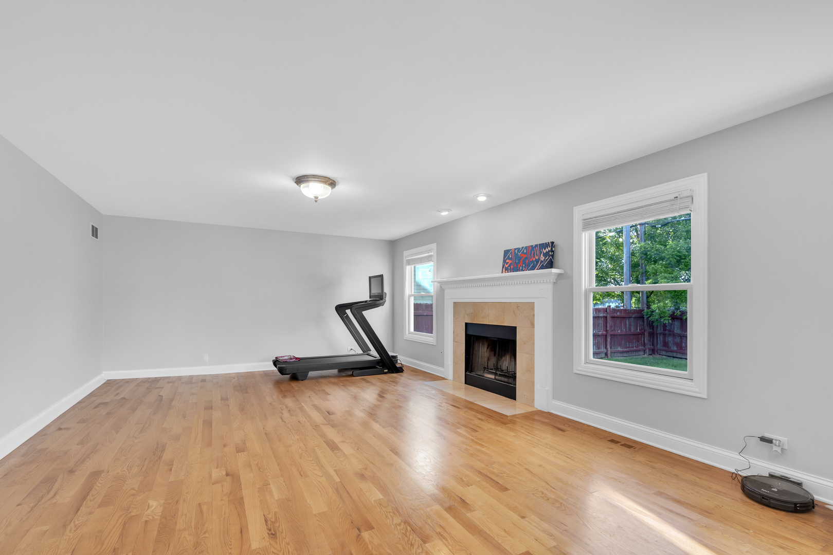 270 E Armitage Avenue Property Photo 8