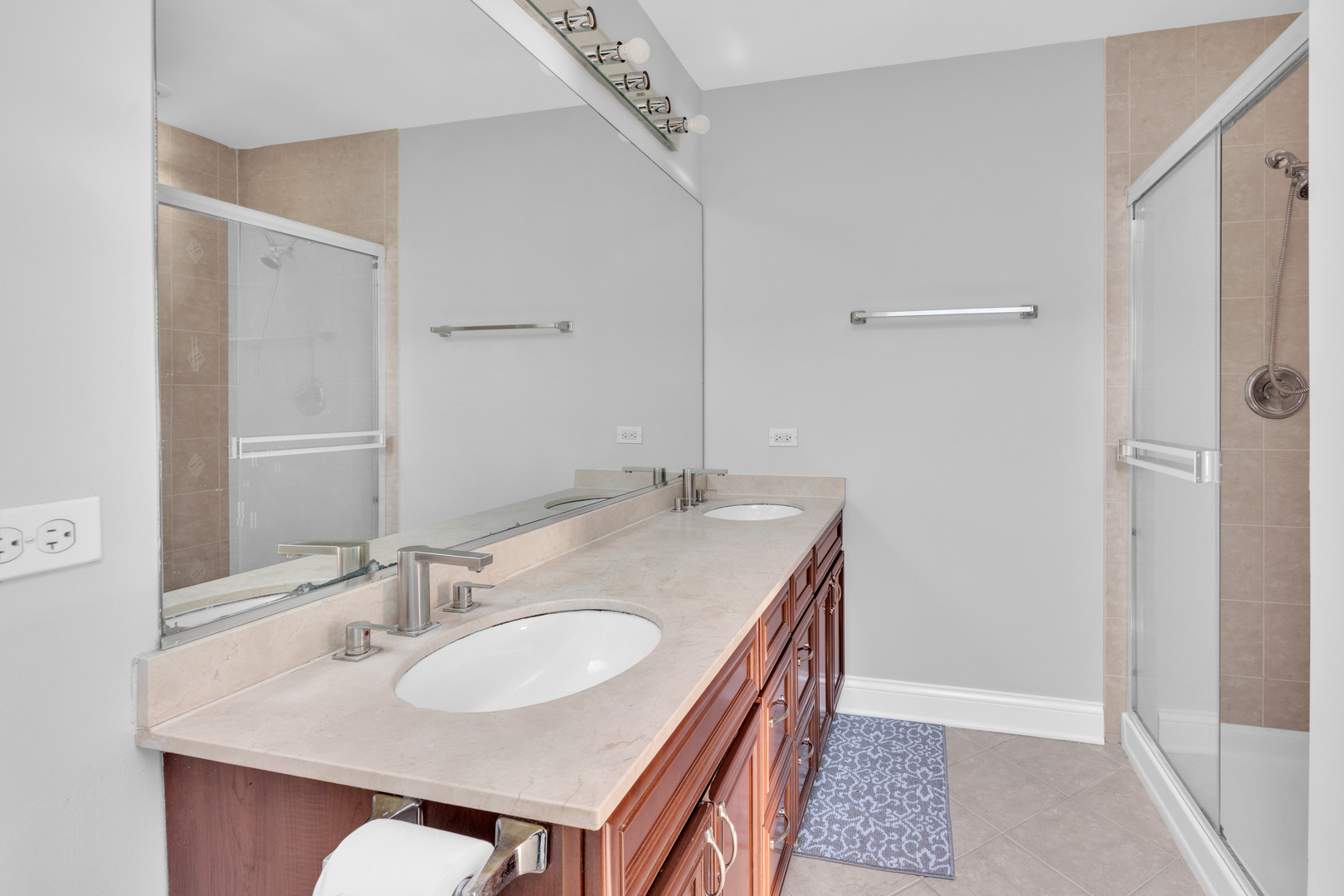 270 E Armitage Avenue Property Photo 15