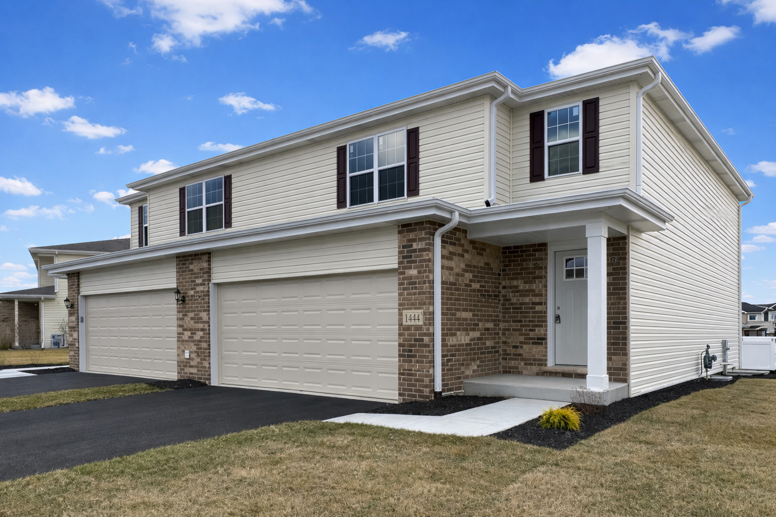 1444 Somerset Drive Property Photo 1