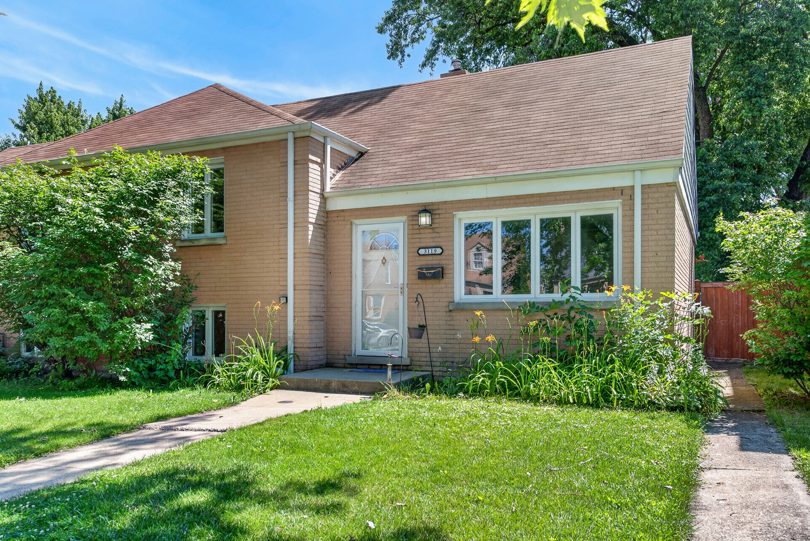 3119 Harrison Avenue Property Photo 1