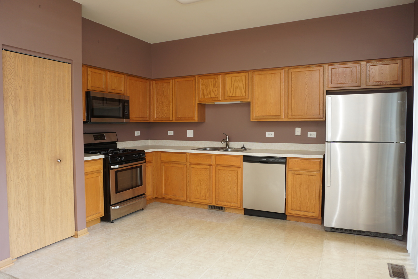 407 Waubonsee Drive Property Photo 10