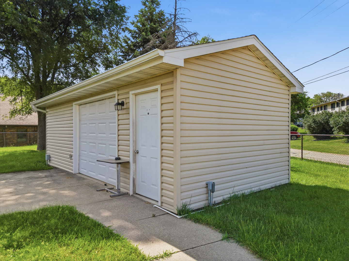 2601 Woodlawn Road Property Photo 8