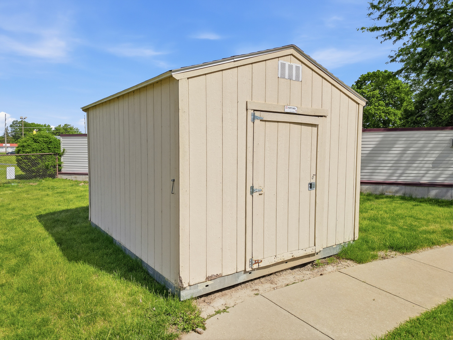 2601 Woodlawn Road Property Photo 11